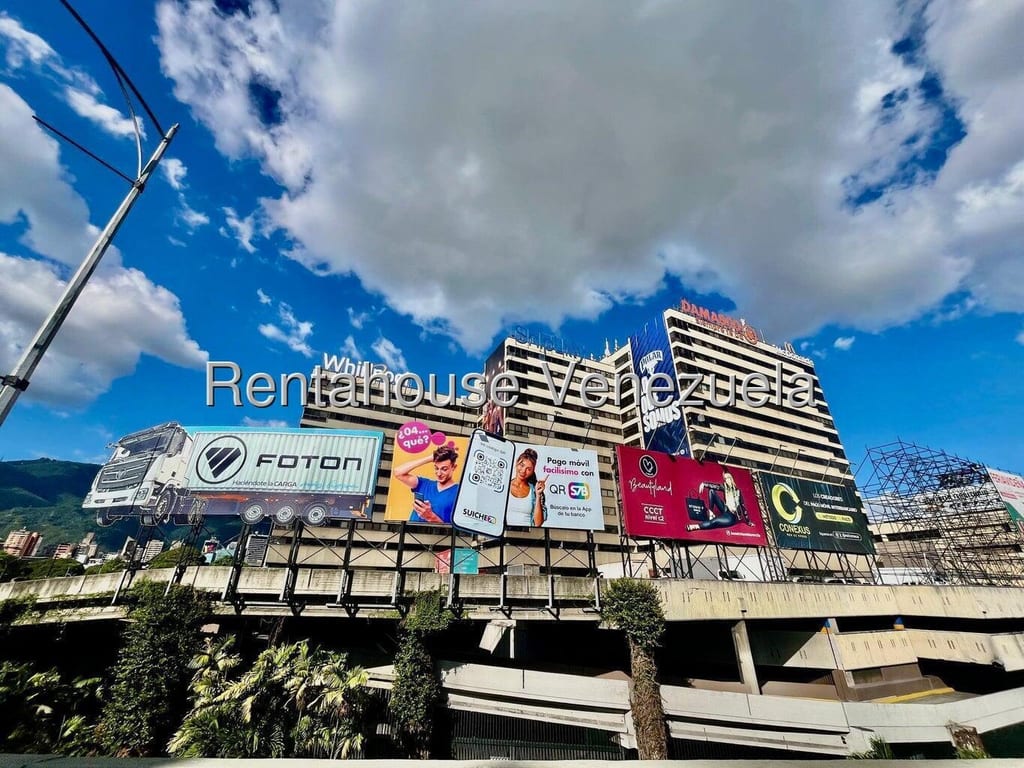 Office in Chuao, Caracas - 1