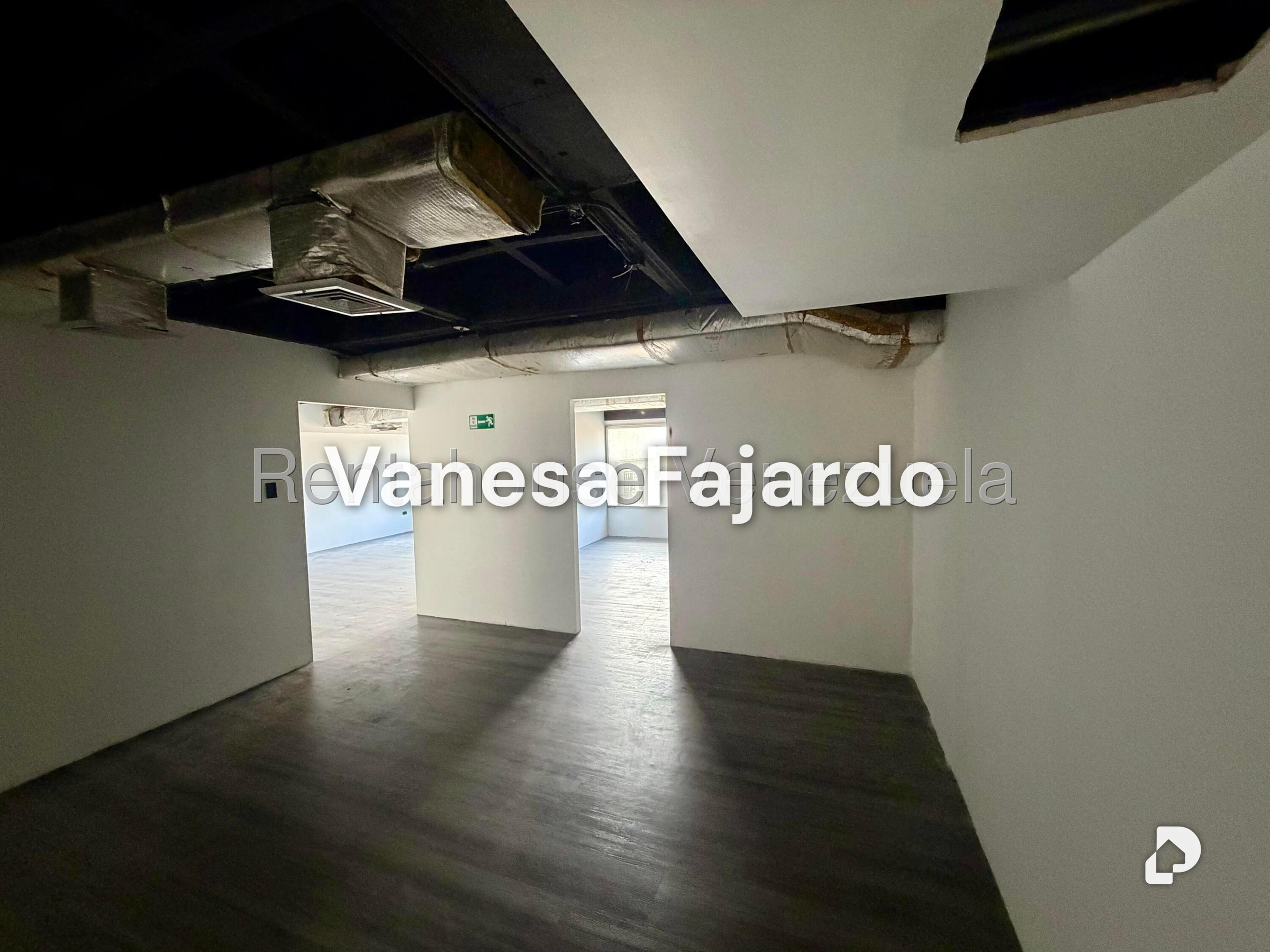 Office in Chuao, Caracas – 12