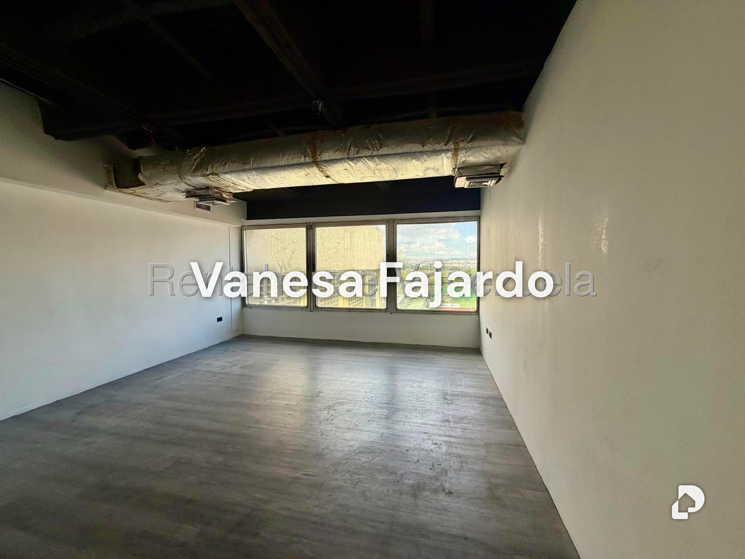 Office in Chuao, Caracas – 13