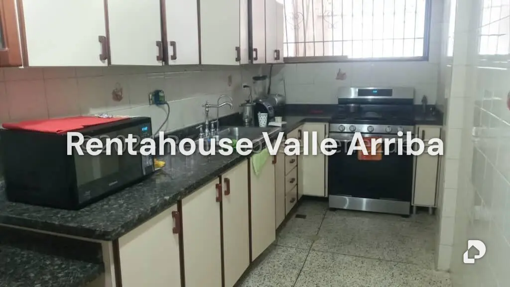 Casa en Lomas De La Trinidad, Caracas – 6