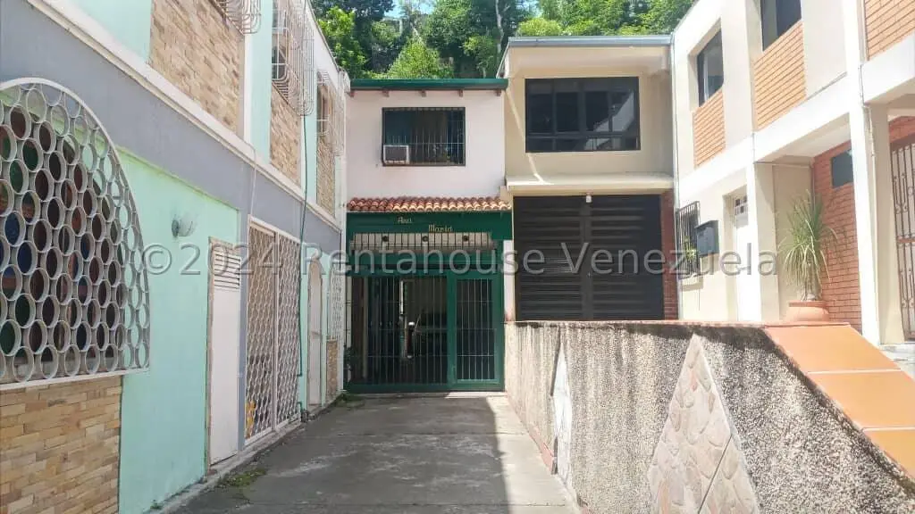 Casa en Lomas De La Trinidad, Caracas - 1