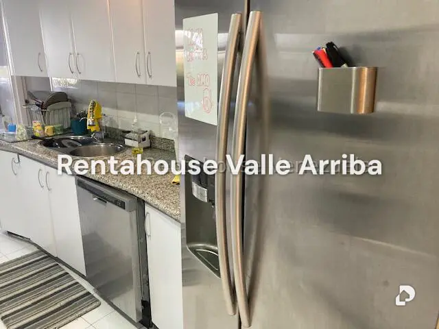 Apartamento en Lomas de La Lagunita, Caracas – 10
