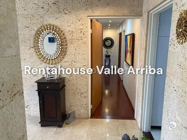 Apartamento en Lomas de La Lagunita, Caracas – 2