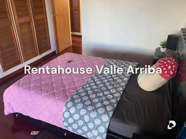 Apartamento en Lomas de La Lagunita, Caracas – 18