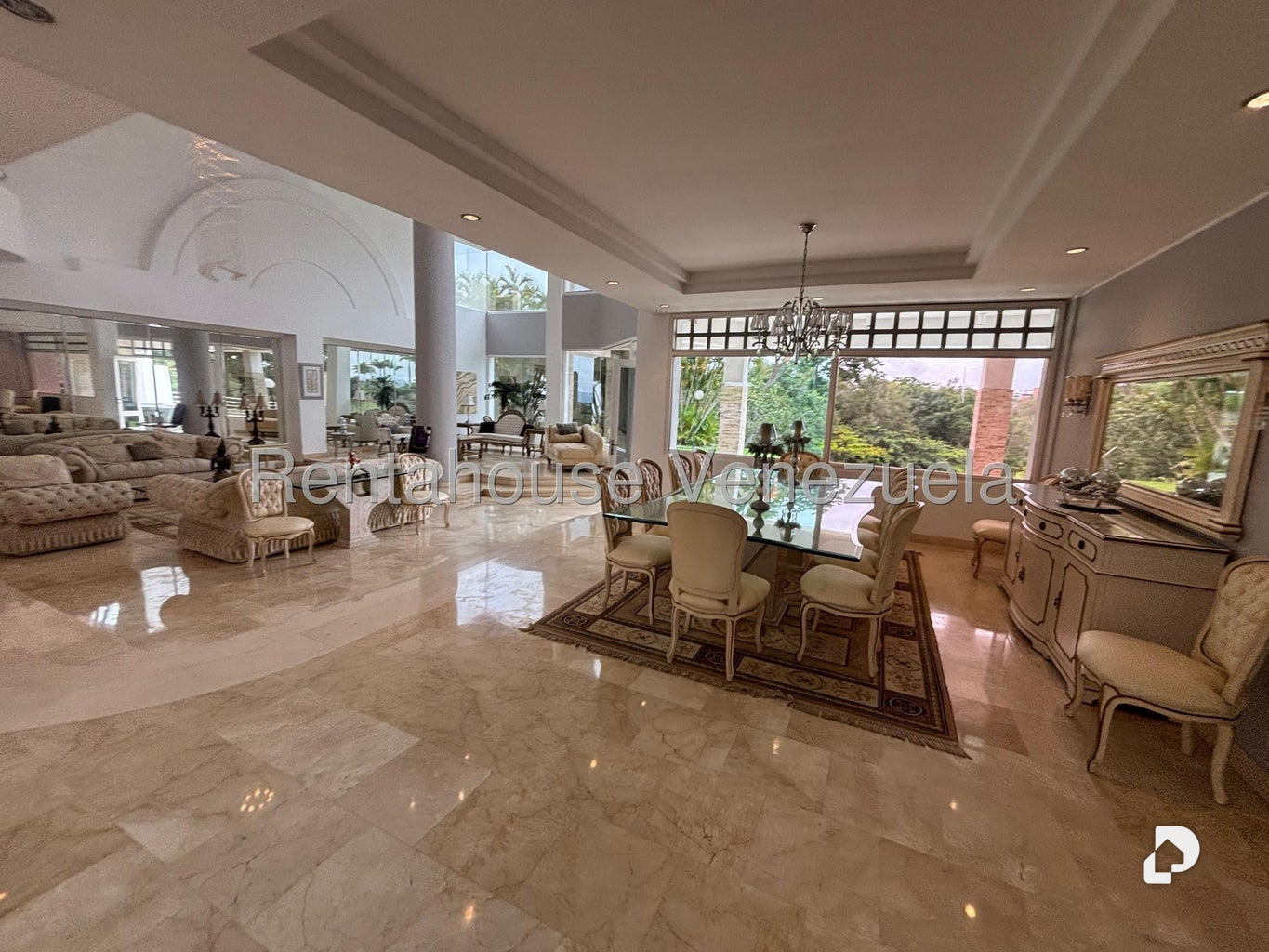 Casa en La Lagunita Country Club, Caracas – 11