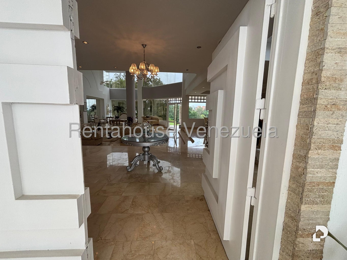 Casa en La Lagunita Country Club, Caracas – 8