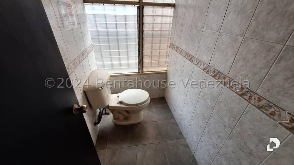 Local comercial en La Urbina, Caracas – 6