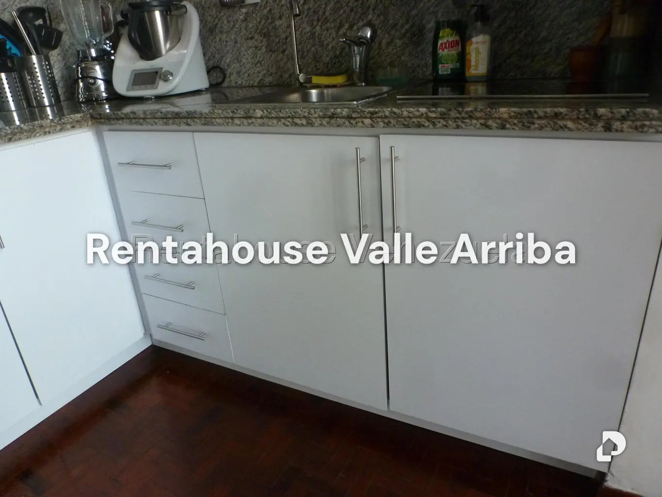 Apartamento en Lomas de Las Mercedes, Caracas – 11