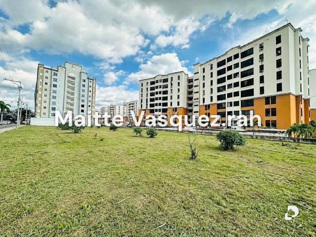 Terreno en Urbanizacion Los Chaguaramos, Maracay – 1