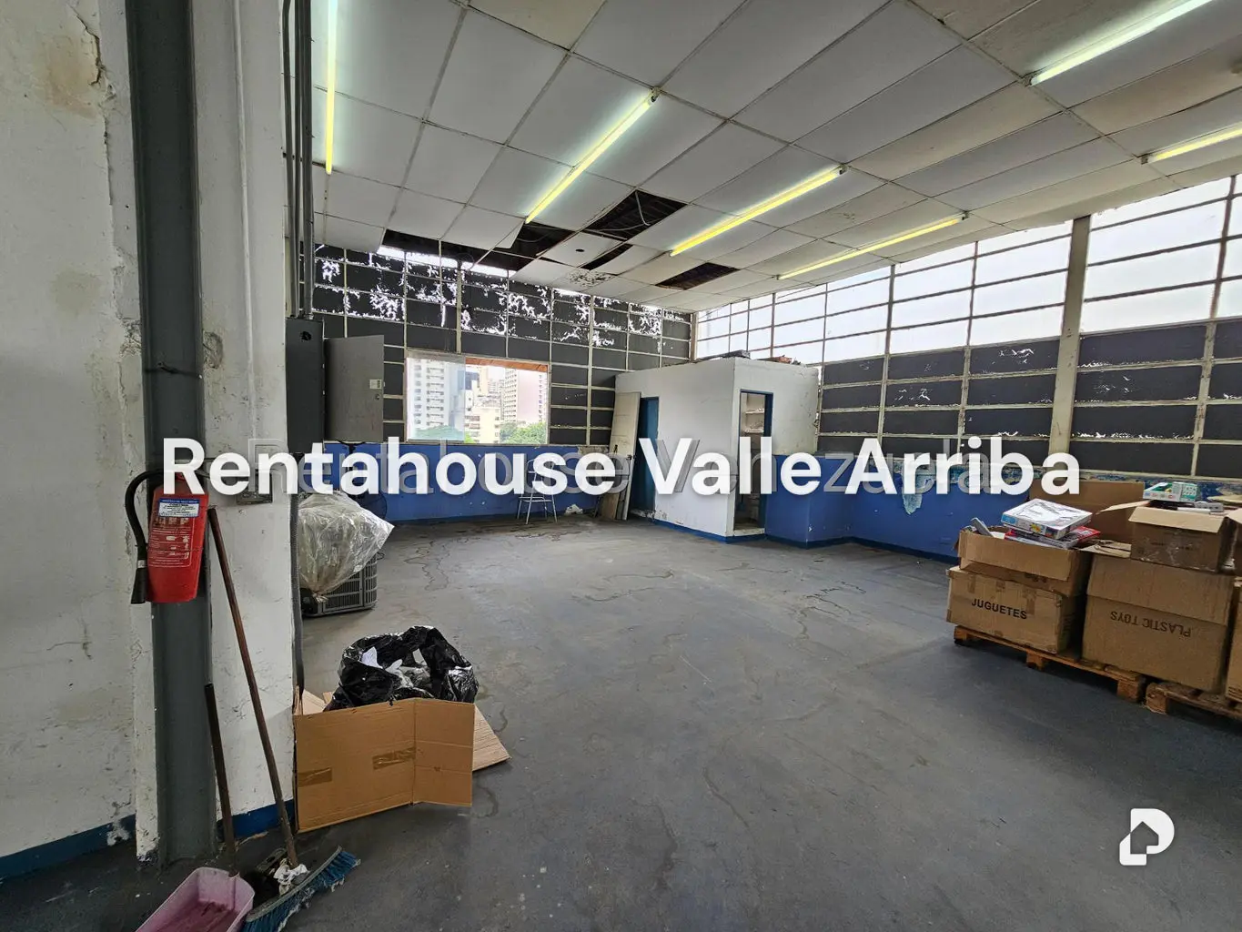 Local comercial en Parroquia Altagracia, Caracas – 13