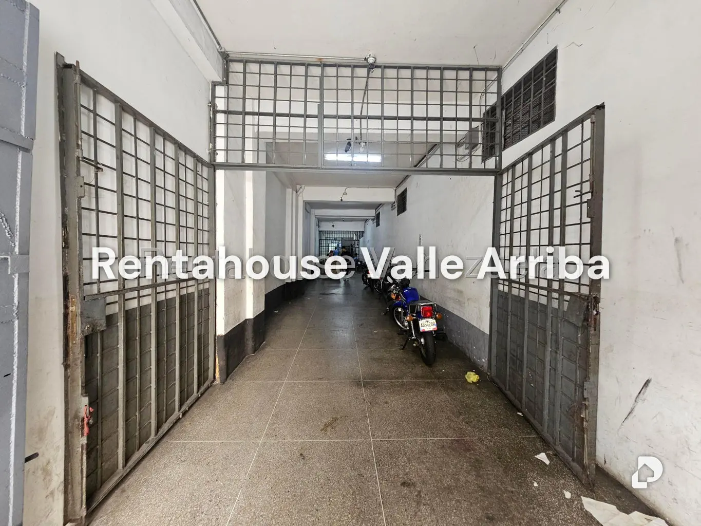 Local comercial en Parroquia Altagracia, Caracas – 25