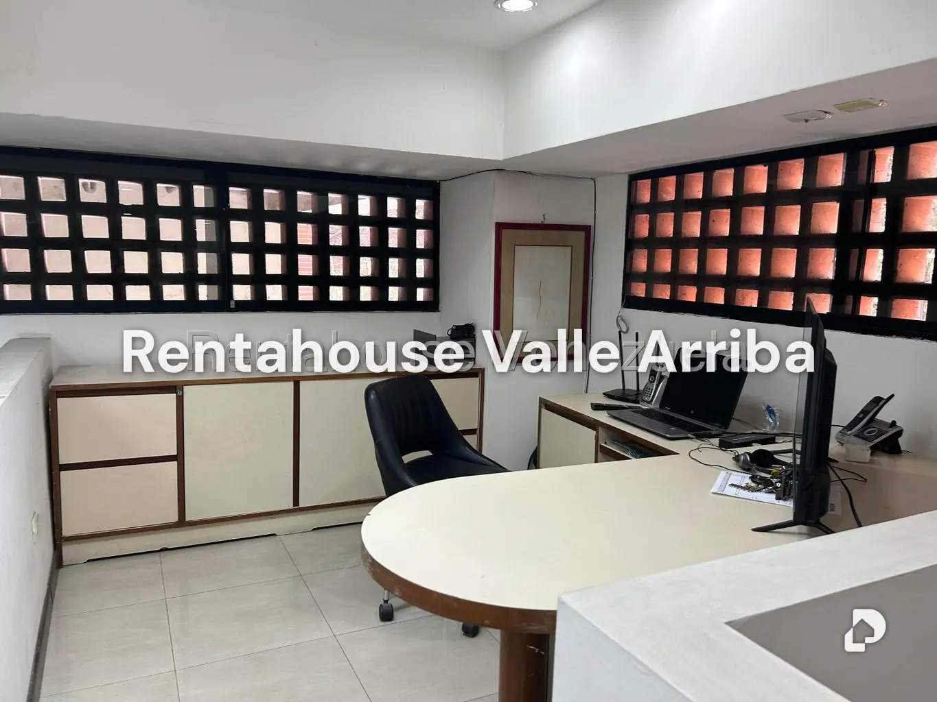 Office in La Boyera, Caracas – 16
