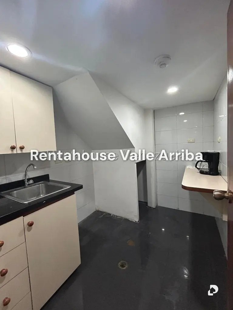 Office in La Boyera, Caracas – 8