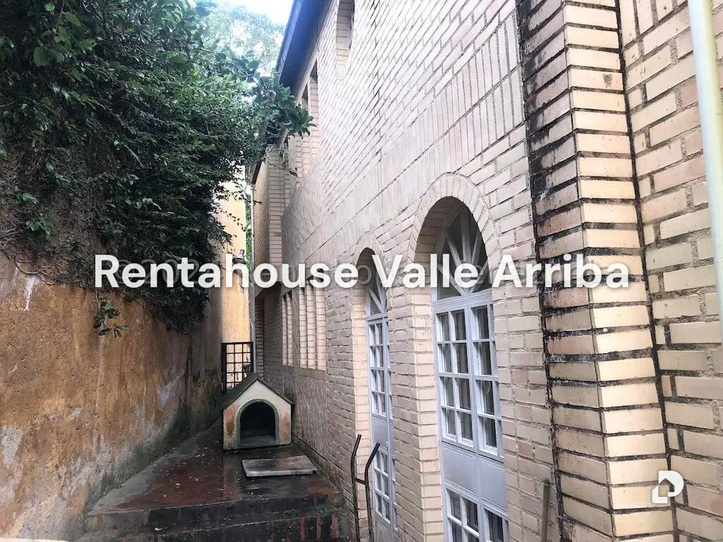 Casa en Oripoto, Caracas – 22