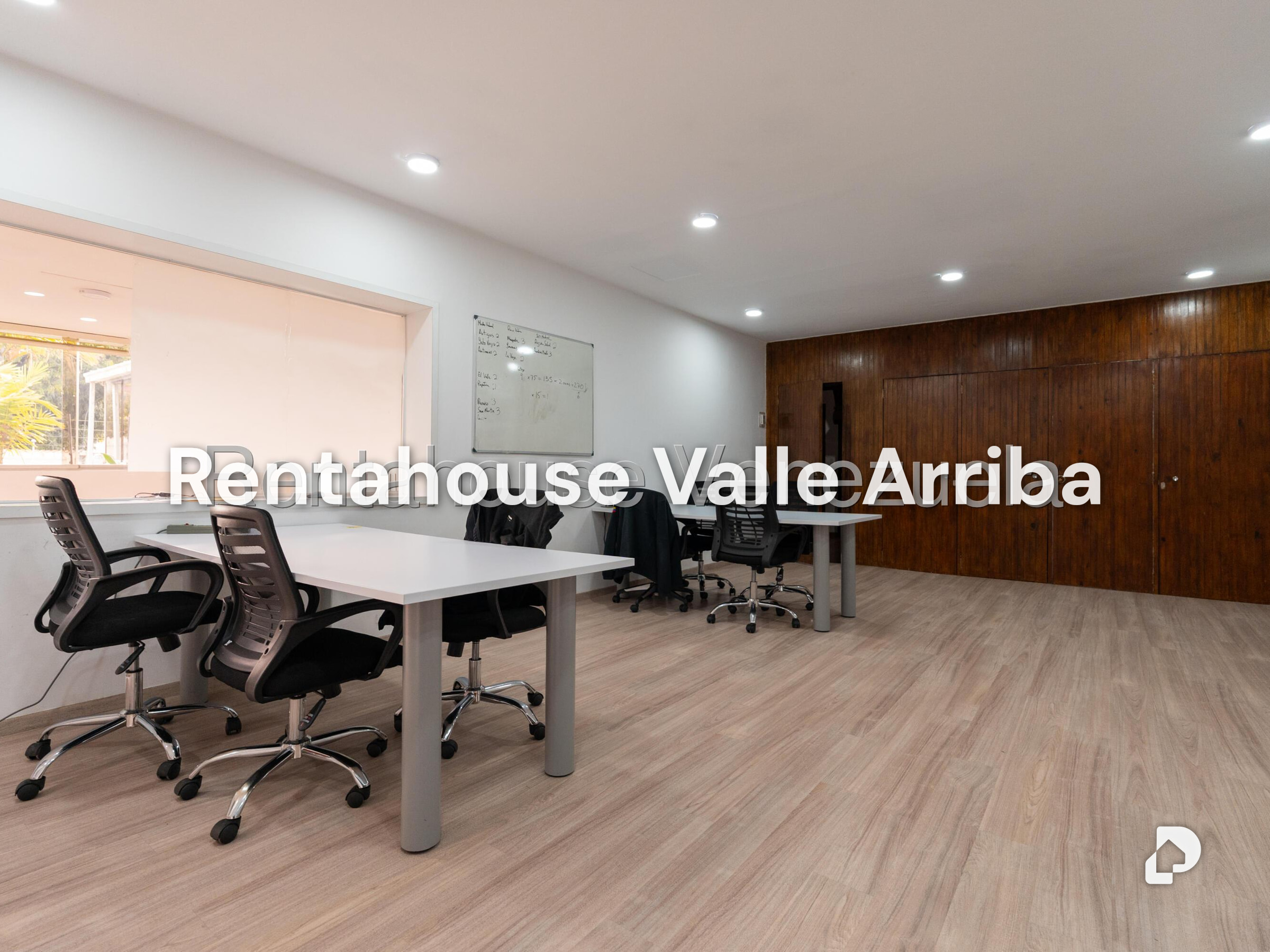 Casa en Altamira, Caracas – 28