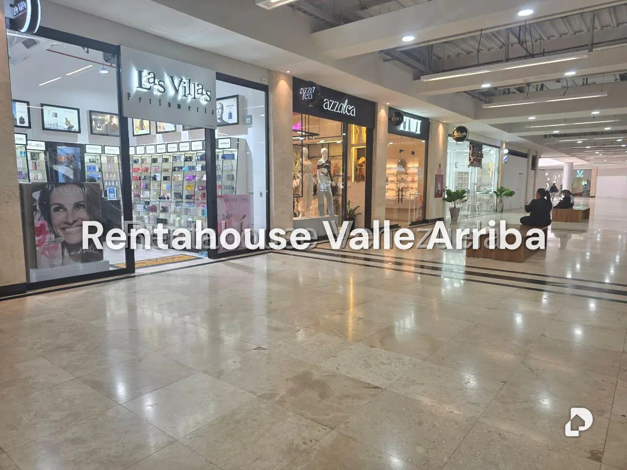 Local comercial en Cerro Verde, Caracas – 4