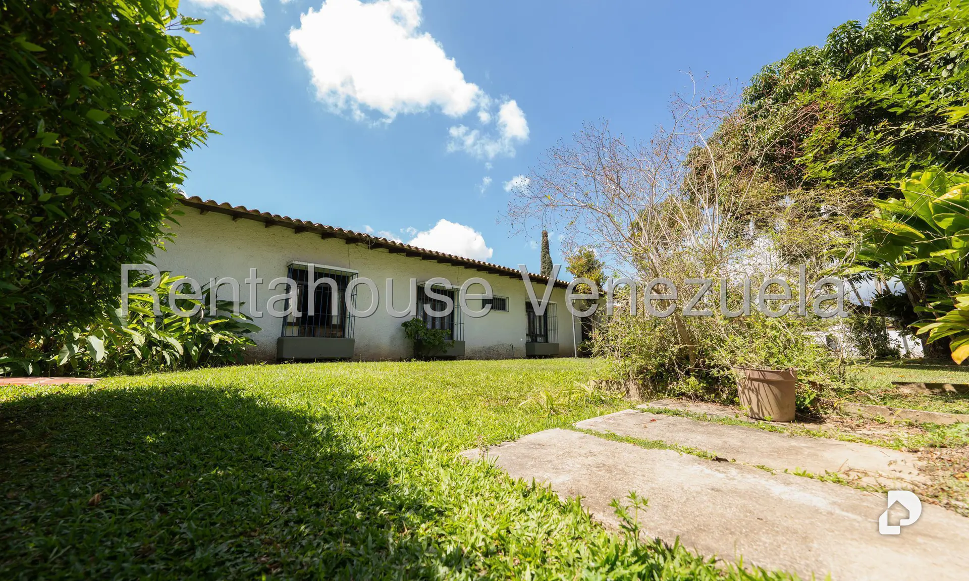 Casa en Cerro Verde, Caracas – 38