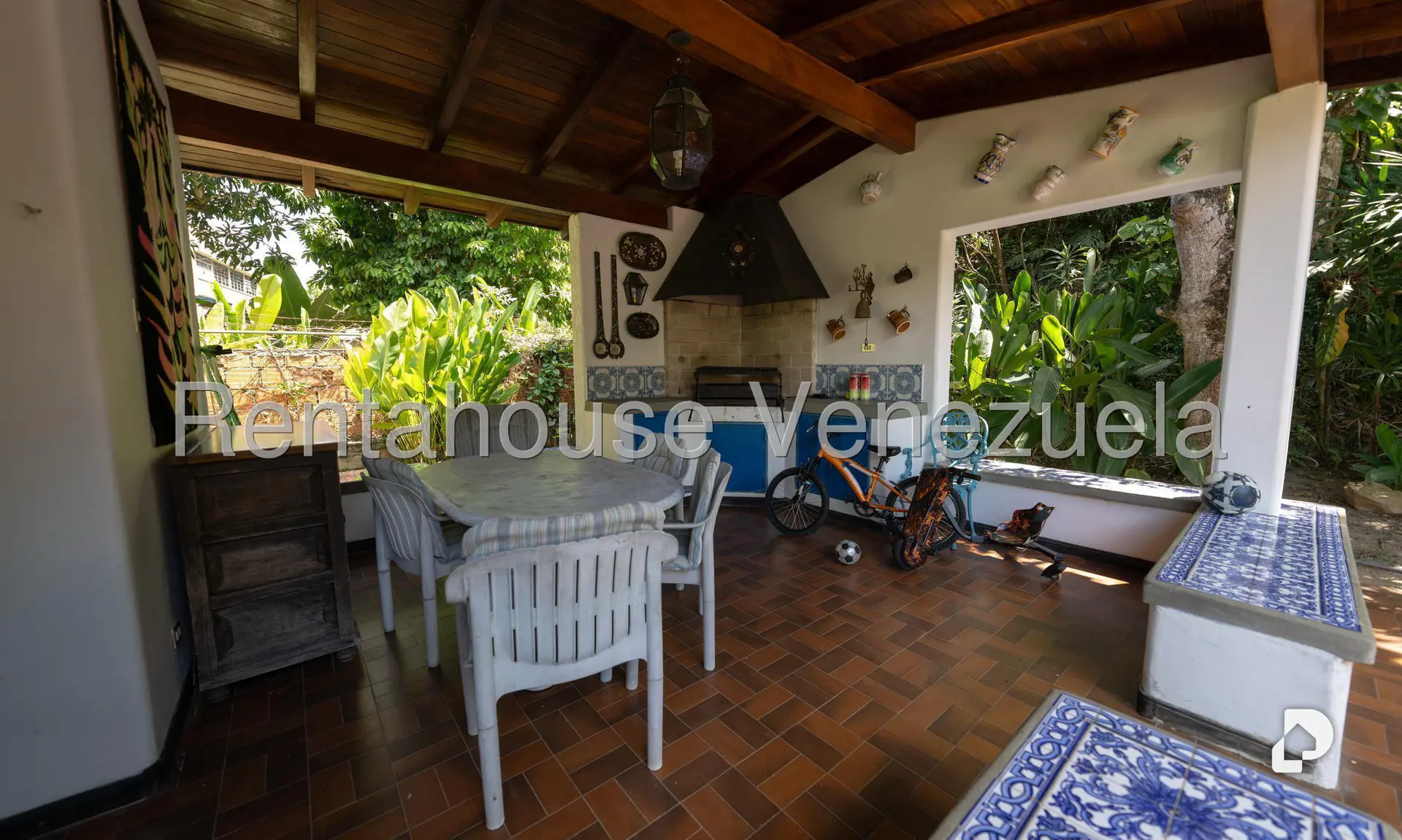 Casa en Cerro Verde, Caracas – 35