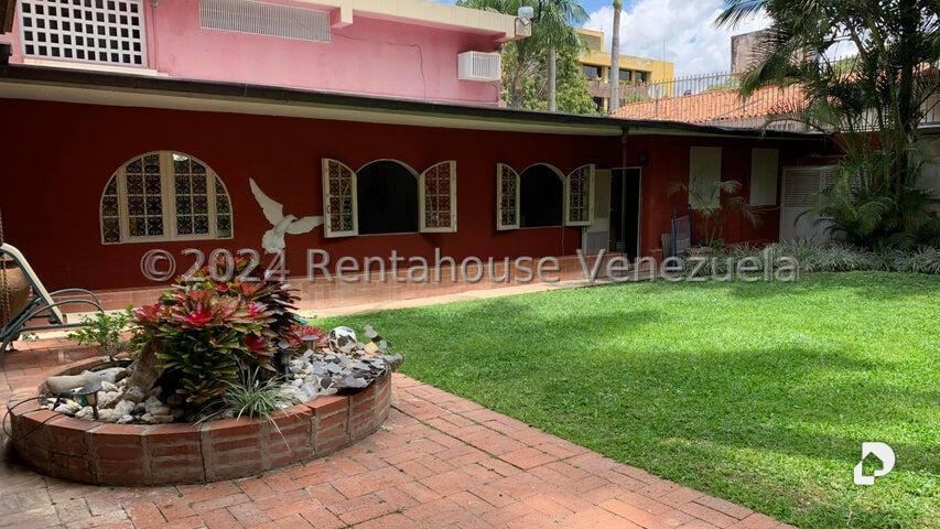 Casa en Cumbres de Curumo, Caracas – 29