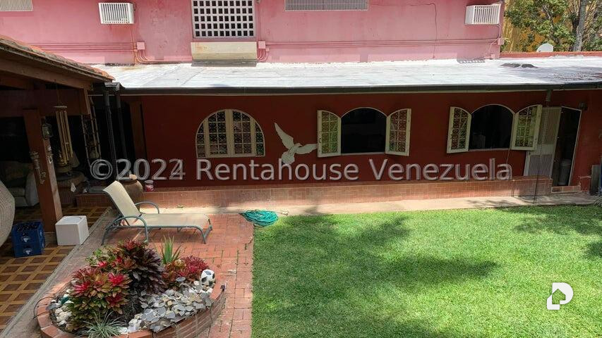 Casa en Cumbres de Curumo, Caracas – 30