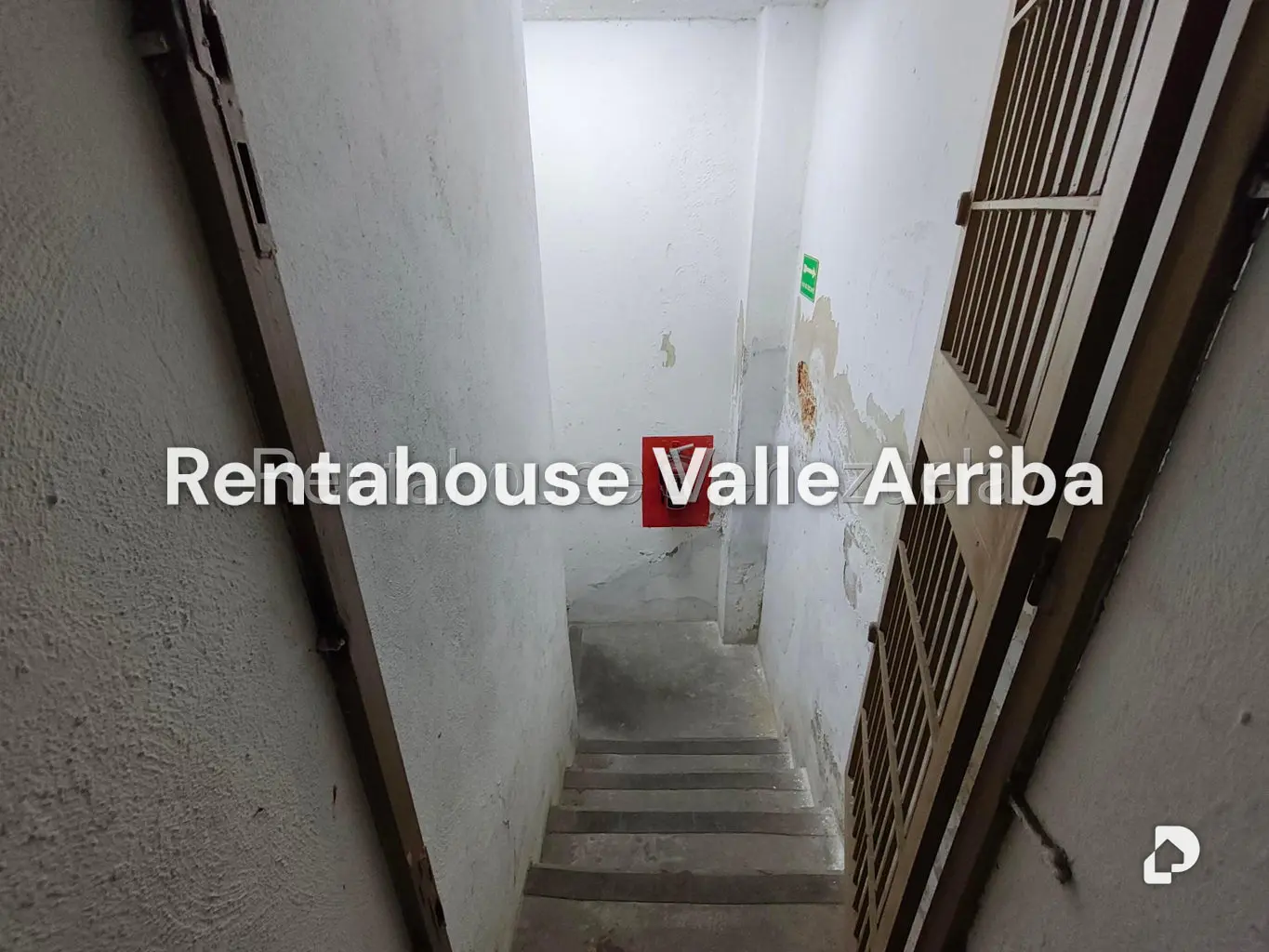 Local comercial en Parroquia La Candelaria, Caracas – 22