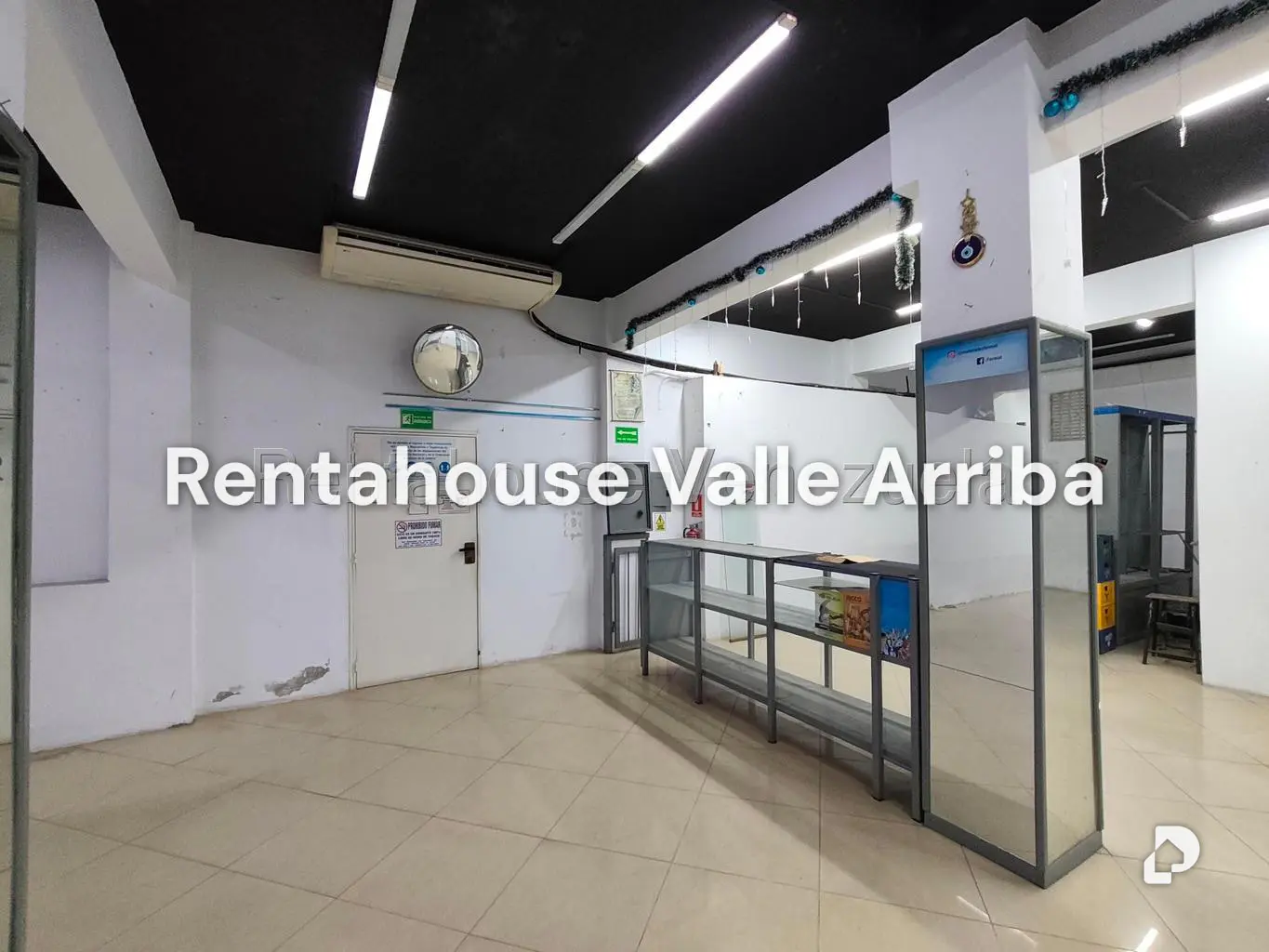 Local comercial en Parroquia La Candelaria, Caracas – 5