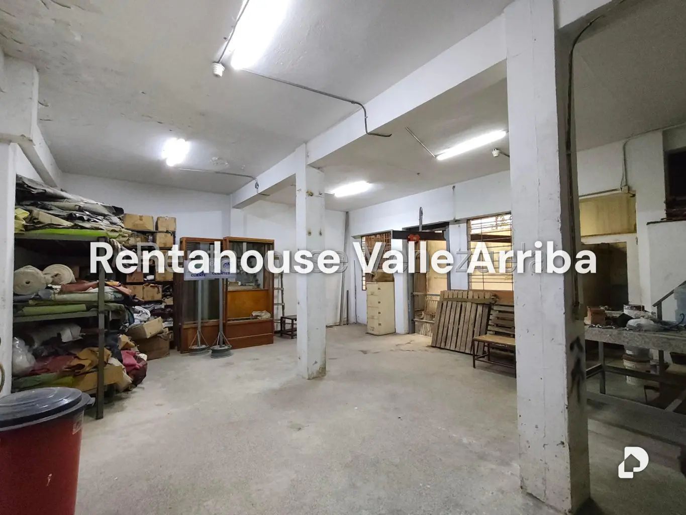 Local comercial en Parroquia La Candelaria, Caracas – 20