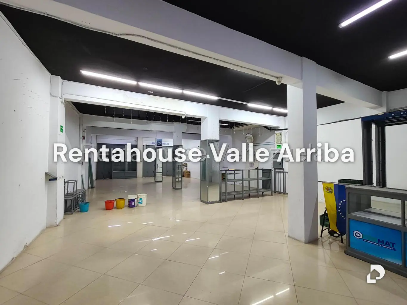 Local comercial en Parroquia La Candelaria, Caracas – 8