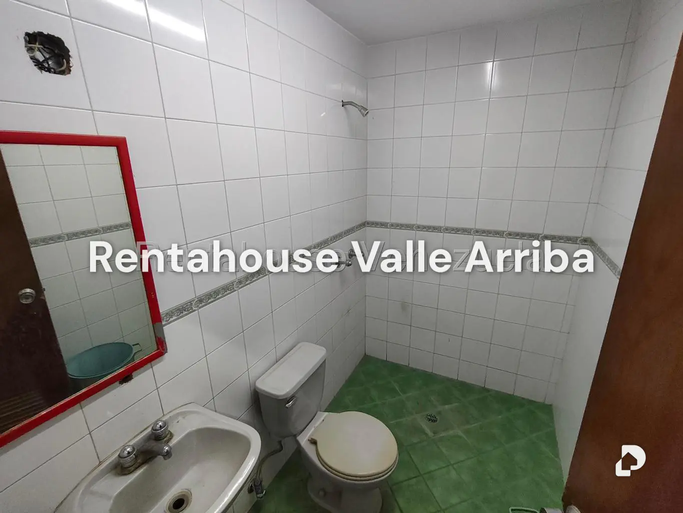 Local comercial en Parroquia La Candelaria, Caracas – 15