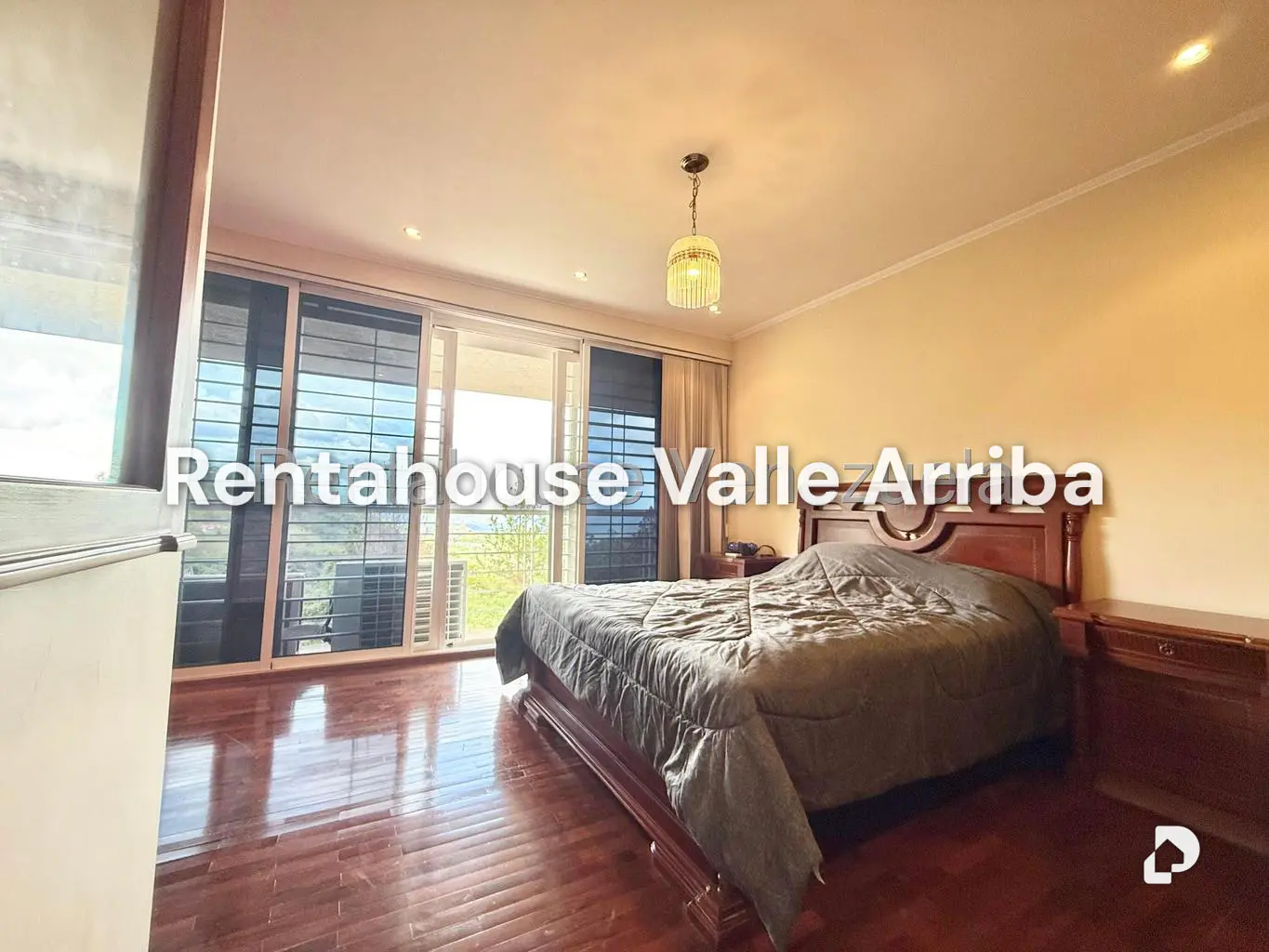 Apartamento en Lomas de La Lagunita, Caracas – 12