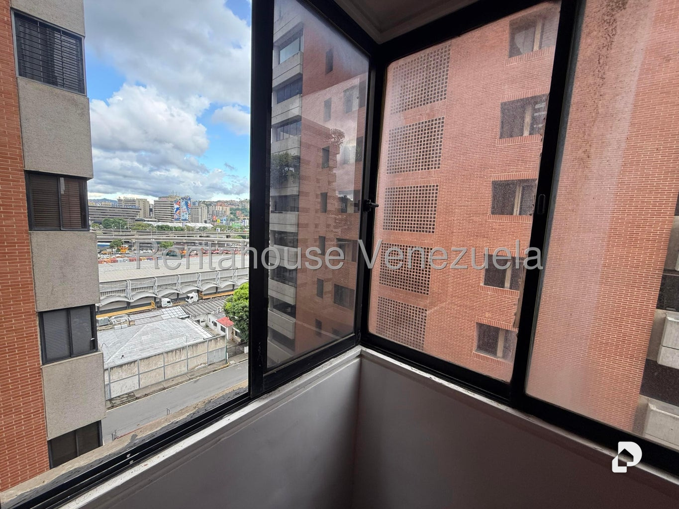 Apartamento en El Rosal, Caracas – 20