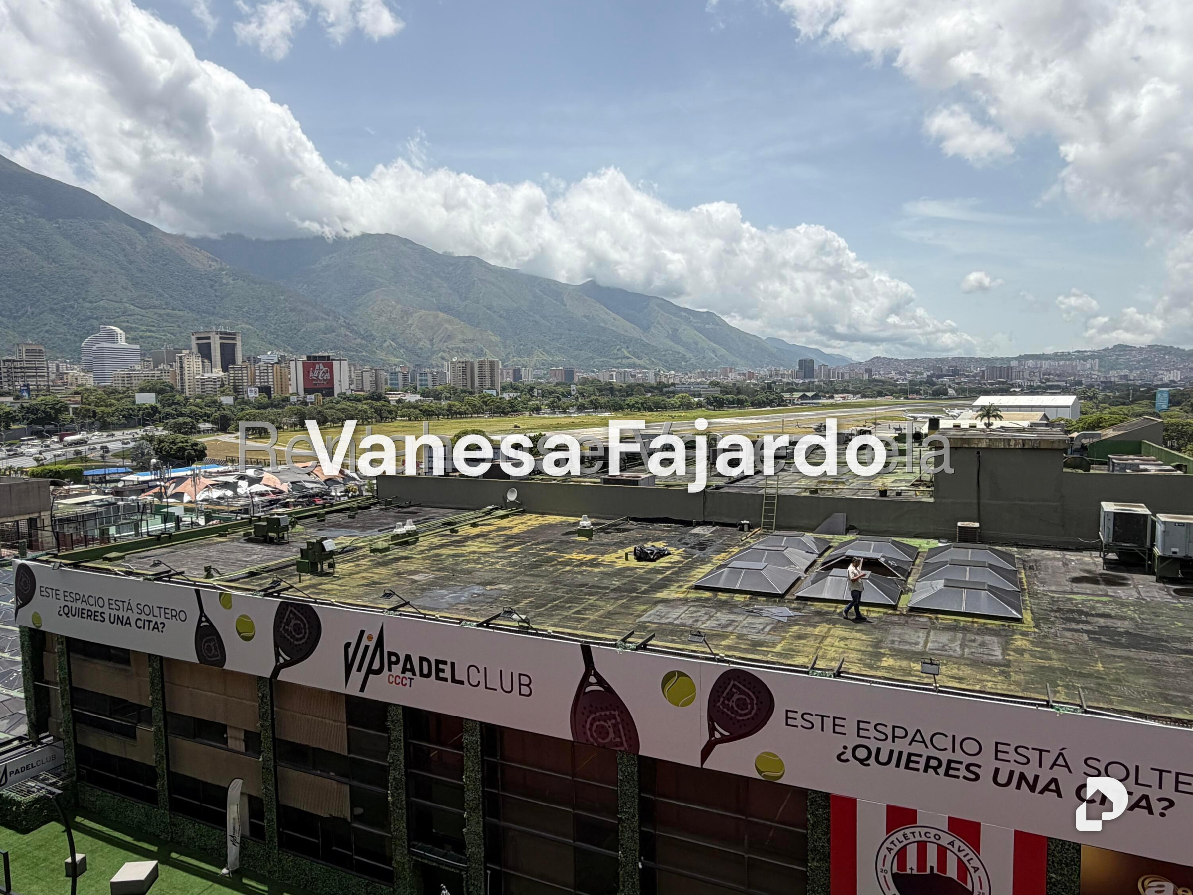 Oficina en Chuao, Caracas – 11