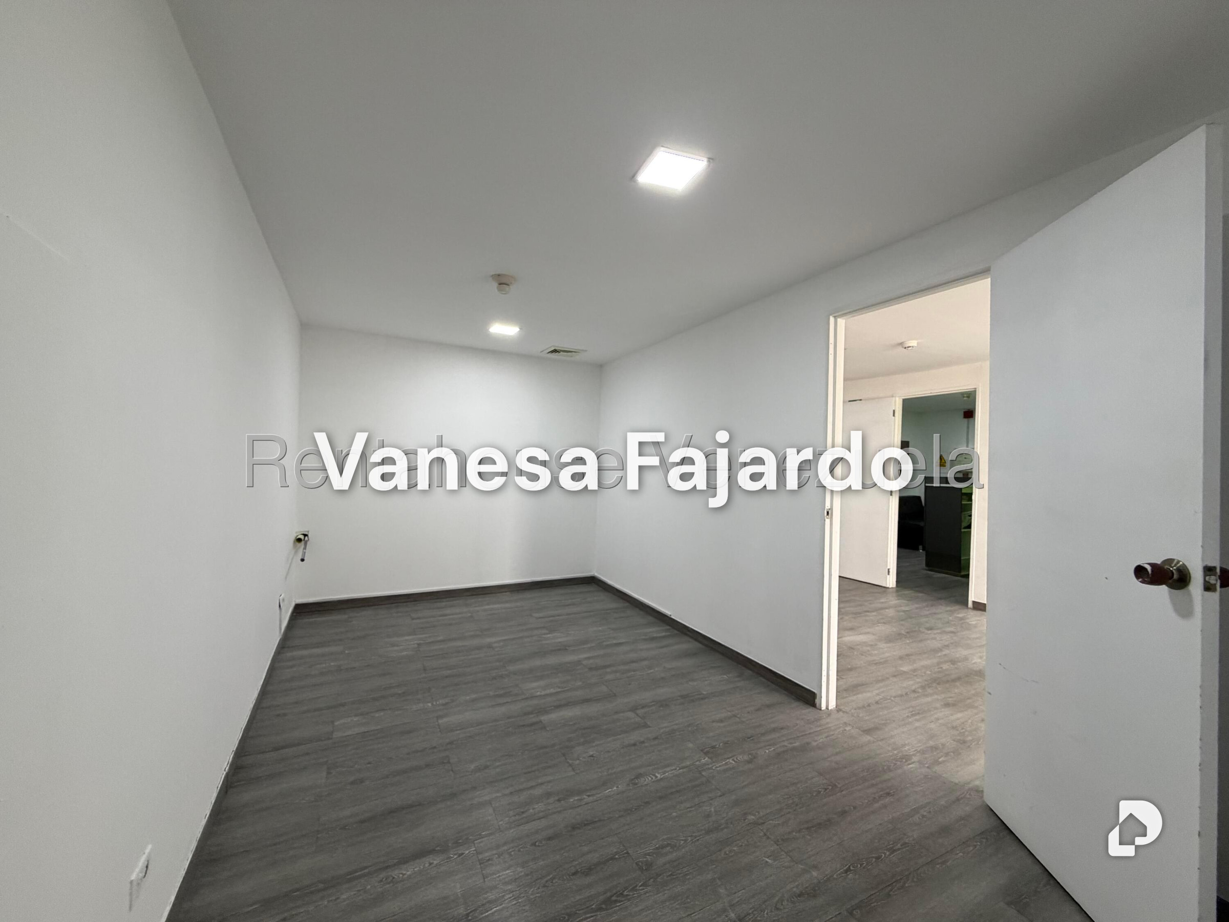 Oficina en Chuao, Caracas – 14