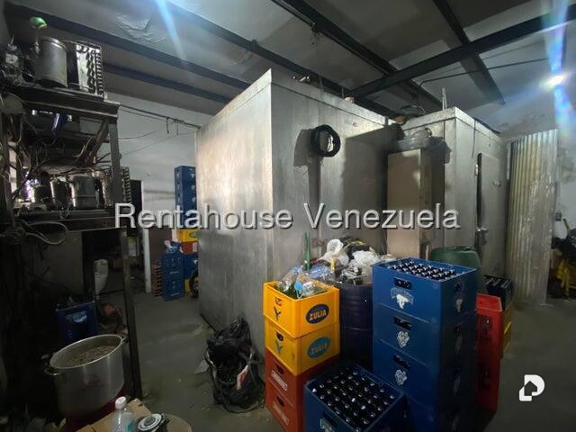 Local comercial en Las Acacias, Caracas – 16