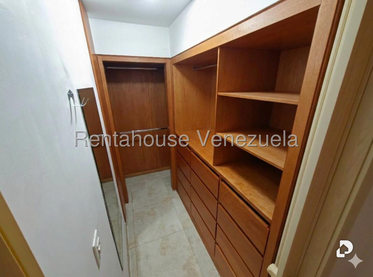 Apartamento en Lomas de Prados del Este, Caracas – 5