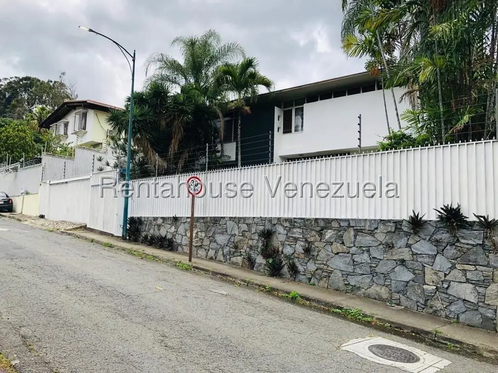 House in Prados del Este, Caracas - 1