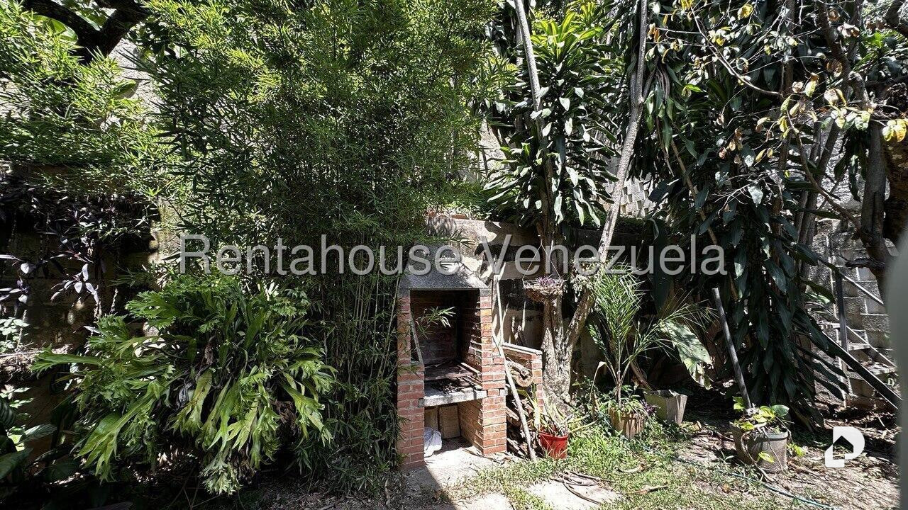Casa en Prados del Este, Caracas – 29