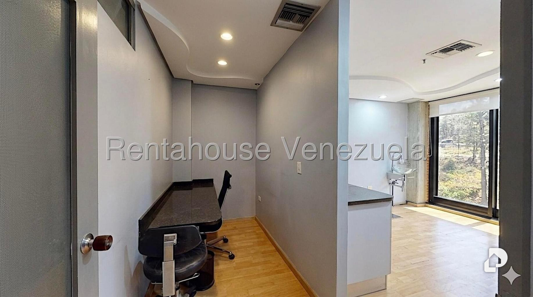 Local comercial en Vizcaya, Caracas – 24