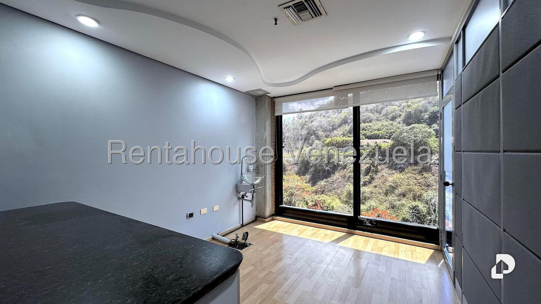 Local comercial en Vizcaya, Caracas – 25