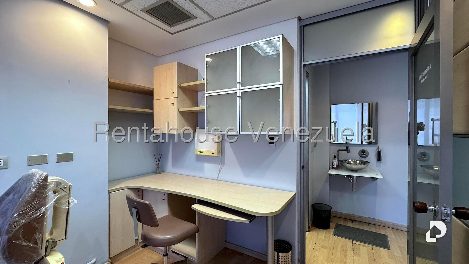 Local comercial en Vizcaya, Caracas – 17