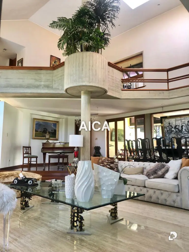 Casa en La Lagunita, Caracas – 2