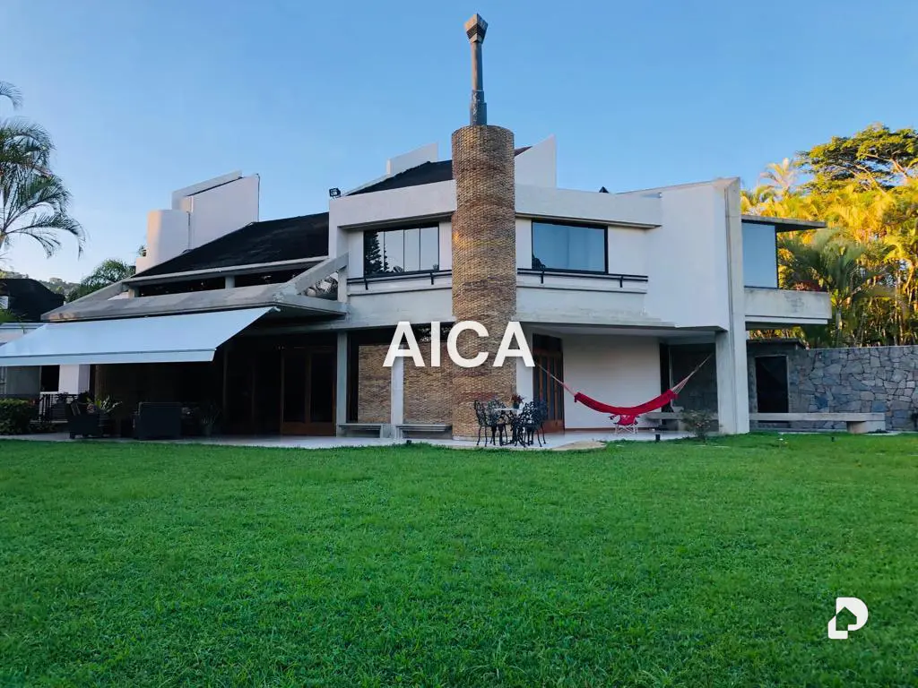 Casa en La Lagunita, Caracas – 1