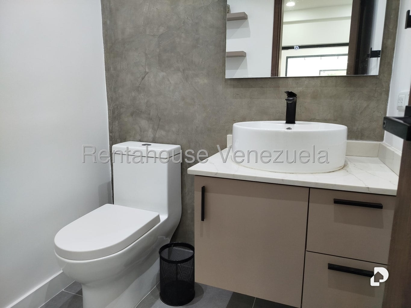 Casa en Colinas de Bello Monte, Caracas – 28