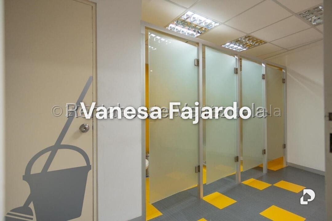 Office in Chacao, Caracas – 11