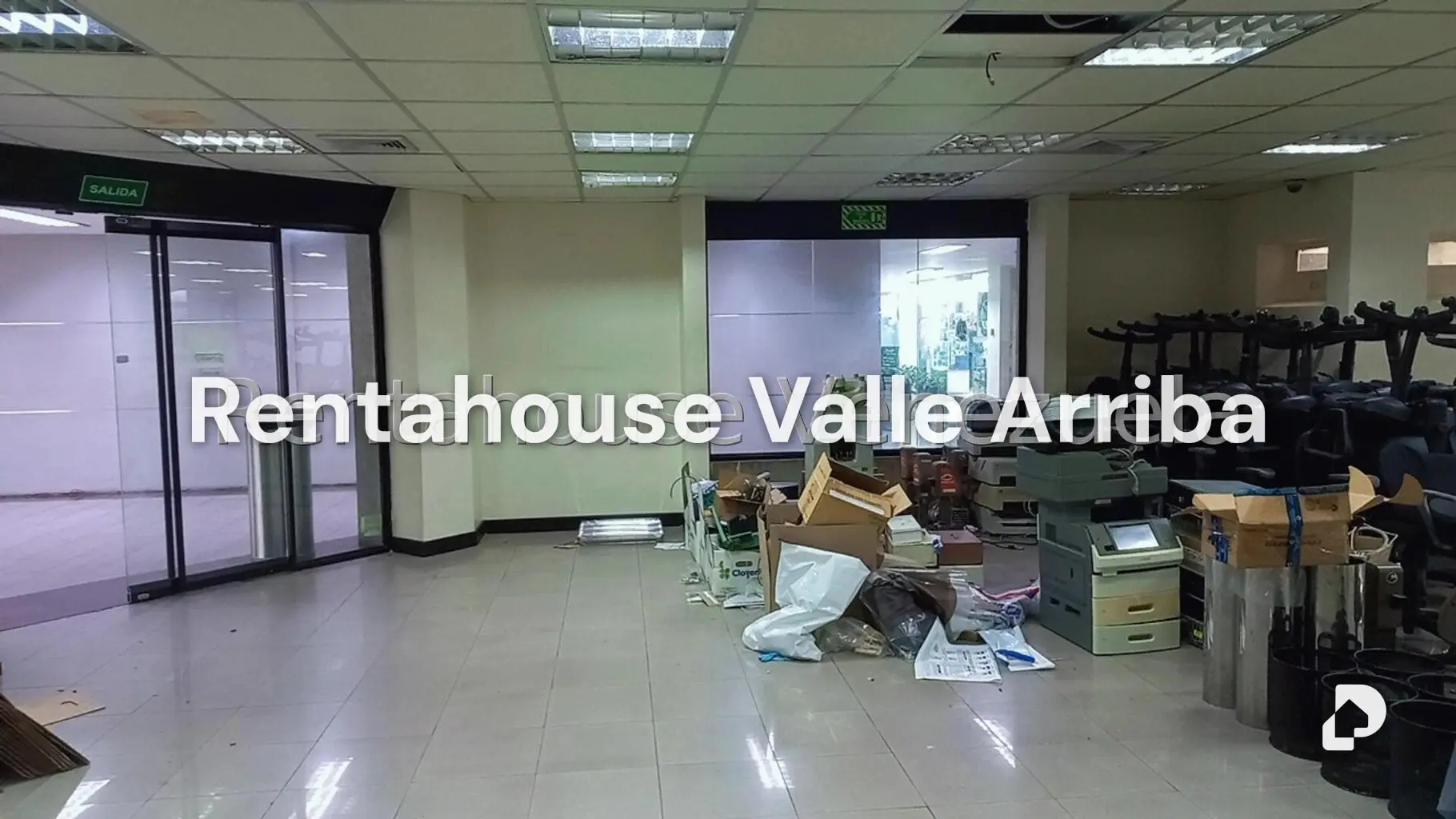 Local comercial en El Cafetal, Caracas – 23