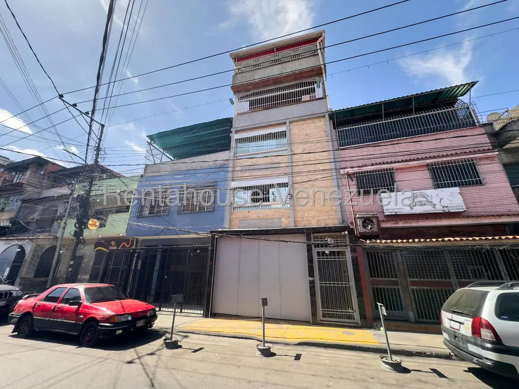 House in Catia, Caracas - 1