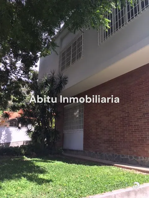 Building in La Floresta, Caracas – 8