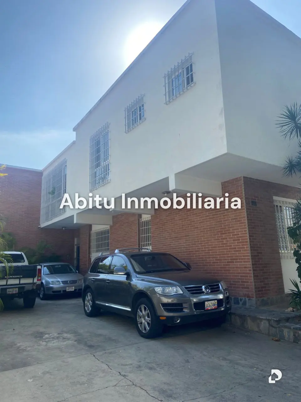 Building in La Floresta, Caracas – 4