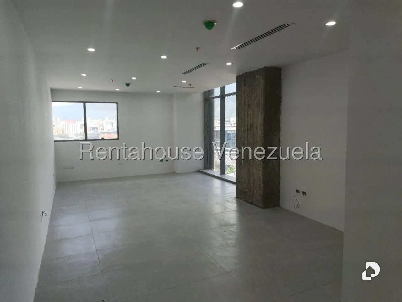 Oficina en Las Mercedes, Caracas – 8