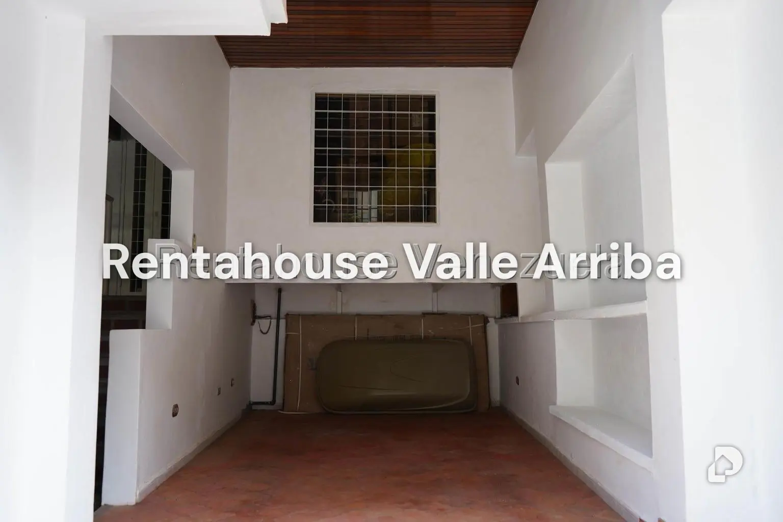 Casa en Cumbres de Curumo, Caracas – 28